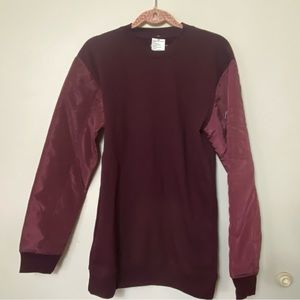 American Rag Women’s Sweatshirt. Burgundy. Size Medium. NWT.